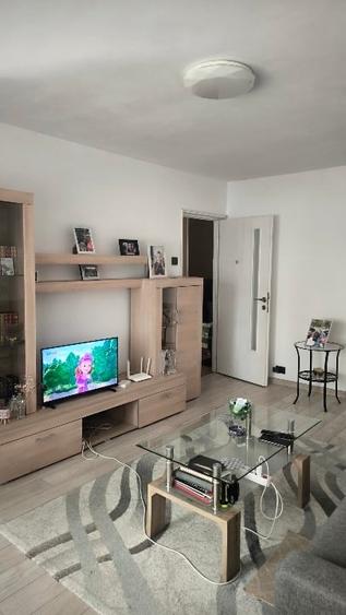 Apartament cu 2 camere decomandat, mobilat în Brâncoveanu
