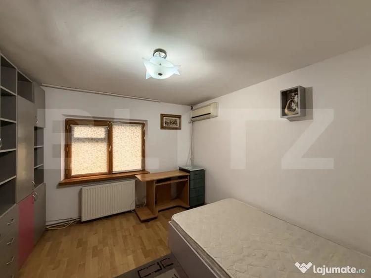 Apartament cu 4 camere decomandat în Rovine