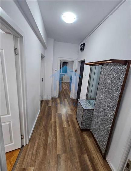 Apartament cu 2 camere decomandat în Plopilor