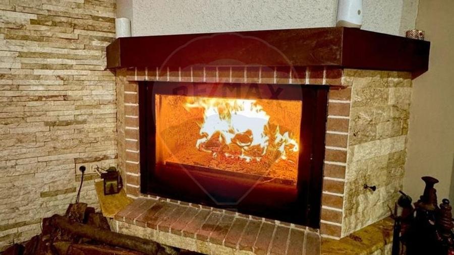 Duplex cu 7 camere cu Teren 644 Mp în Florești