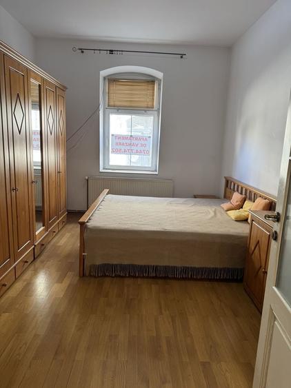 Apartament cu 4 camere decomandat în Central