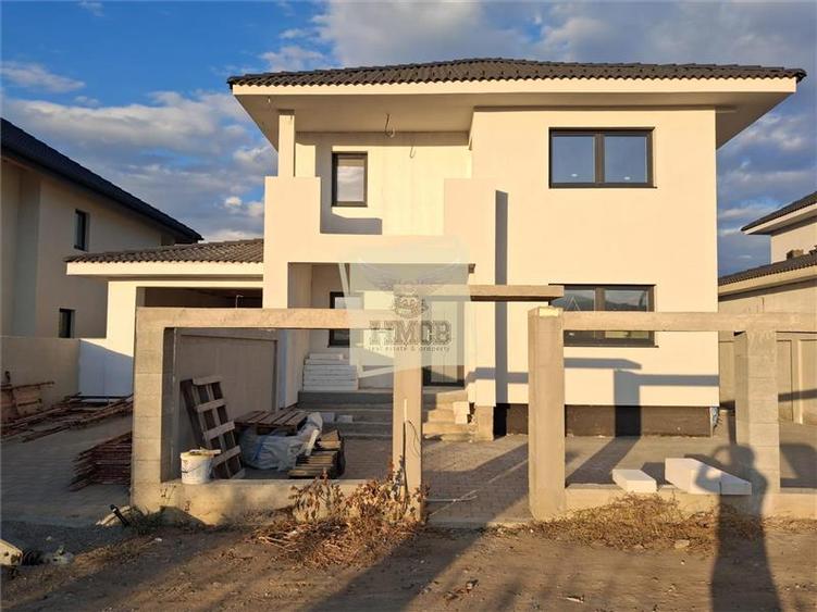 Casă individuală cu 5 camere cu Teren 530 Mp în Șelimbăr