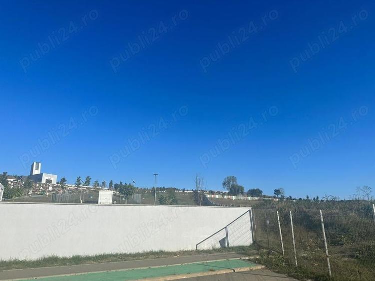 Teren de 11100 mp, în Sopor