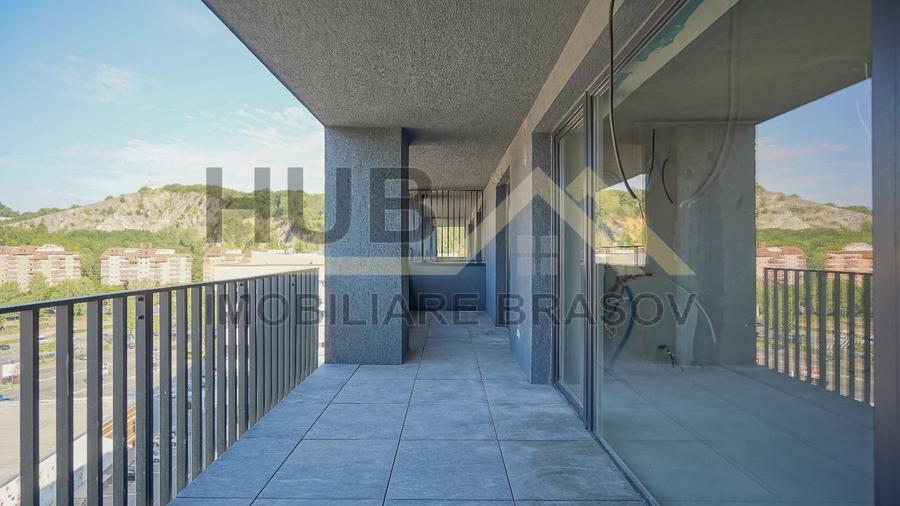Penthouse cu 6 camere decomandat în Răcădău