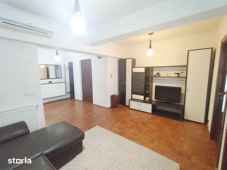 Apartament cu 3 camere în Calea București