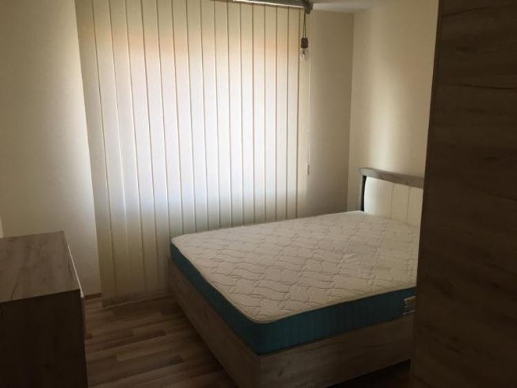 Apartament cu 3 camere decomandat în Dumbrăvița
