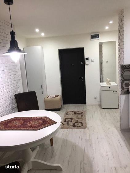 Apartament cu 3 camere decomandat în Nerva Traian