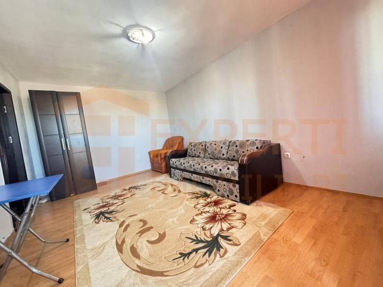 Apartament cu 2 camere decomandat, mobilat în Casa de Cultură