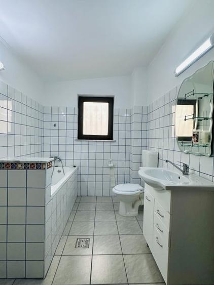 Duplex cu 5 camere cu Canalizare în Antiaeriană
