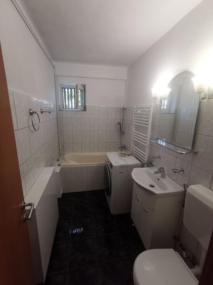 Apartament cu 2 camere semidecomandat în Podgoria