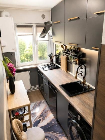 Apartament cu 3 camere semidecomandat, mobilat în Tomis Nord