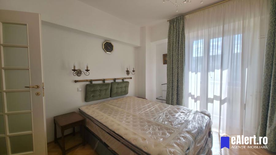 Apartament cu 2 camere decomandat în P-ța Unirii