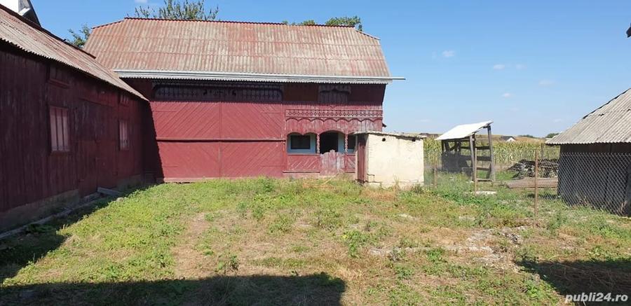 Casă cu Teren 2500 Mp în Central