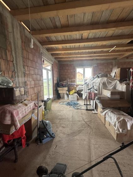 Casă individuală cu 3 camere cu Canalizare în Periferie