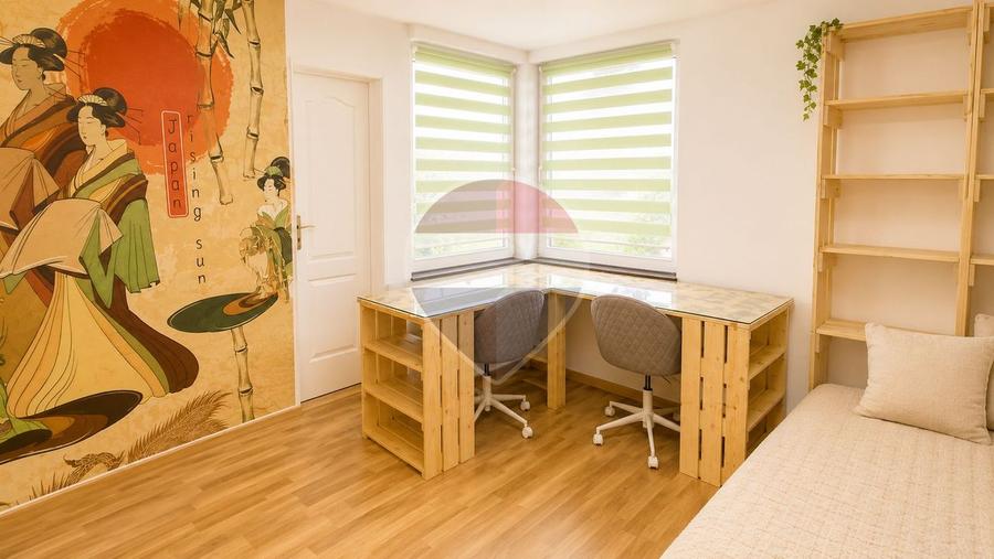 Apartament cu 3 camere semidecomandat, mobilat în Becaș