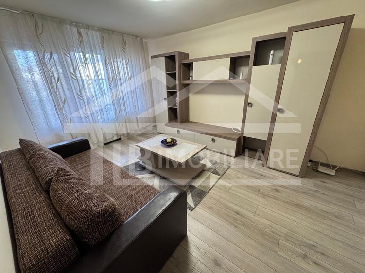 Apartament cu 3 camere decomandat, mobilat în Diamant