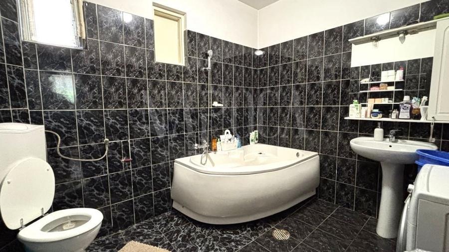 Casă individuală cu 5 camere cu Canalizare în Gruia