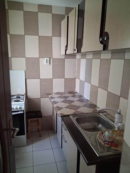 Garsonieră decomandată în Central