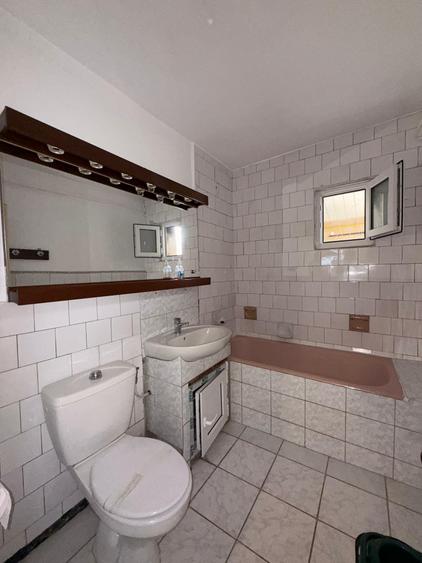 Apartament cu 4 camere decomandat în Frumoasa
