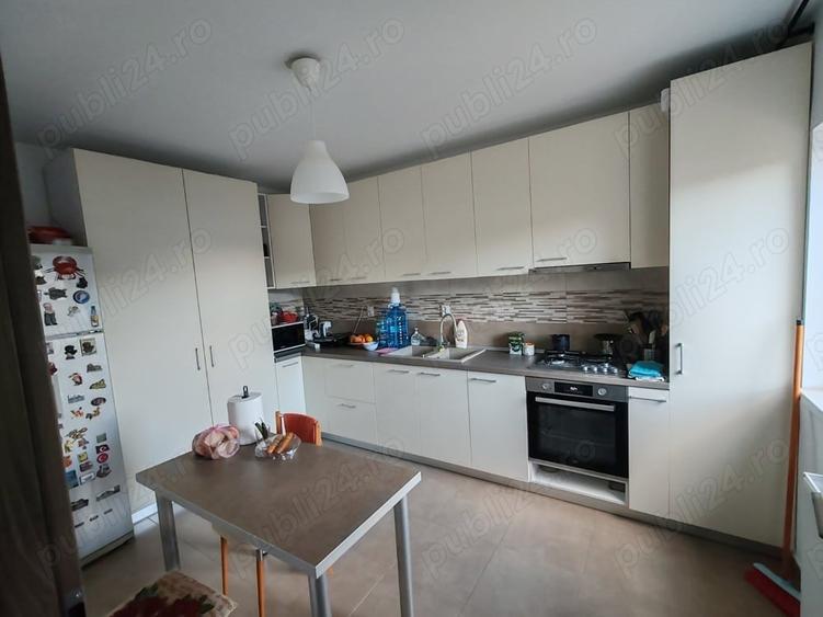 Casă cu 4 camere cu Teren 356 Mp în Măgurele