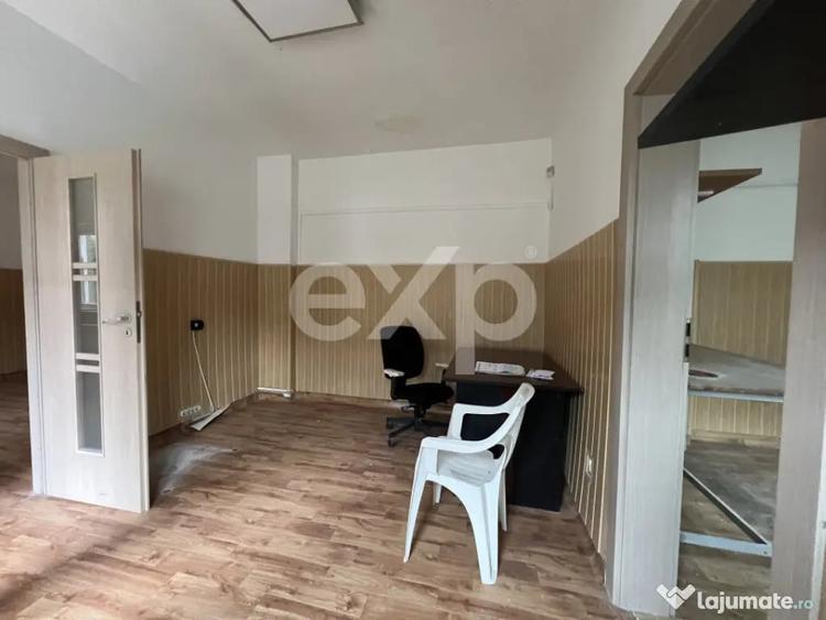 Casă cu 6 camere cu Teren 306 Mp în Central