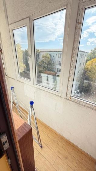 Apartament cu 3 camere decomandat, mobilat în Podu Roș