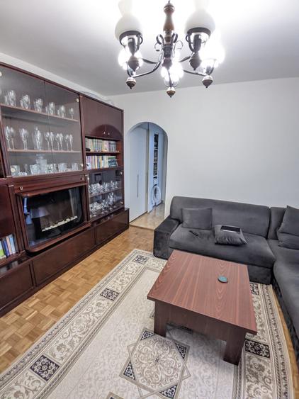 Apartament cu 3 camere semidecomandat în Gheorgheni — fotografia 3