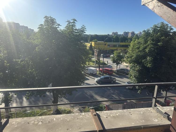 Spațiu comercial, de 200 mp, în Central
