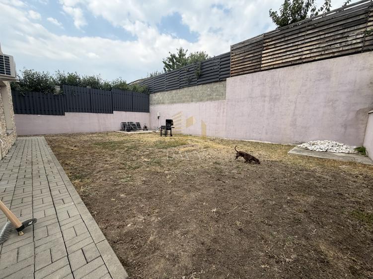 Casă individuală cu 4 camere cu Canalizare în Iris