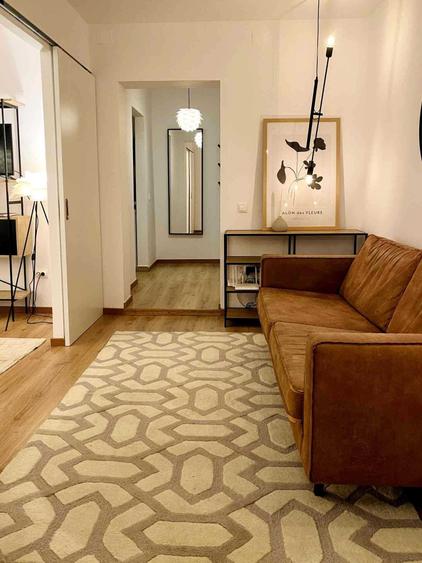 Apartament cu 2 camere decomandat în Central