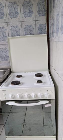 Apartament cu 3 camere decomandat în Nicolina