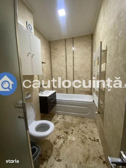 Apartament cu 3 camere semidecomandat în Drumul Taberei