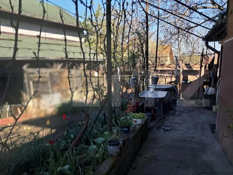 Proprietate cu poten?ial: casa batraneasca + teren 386 mp in Sangeorgiu de Mure? - 2