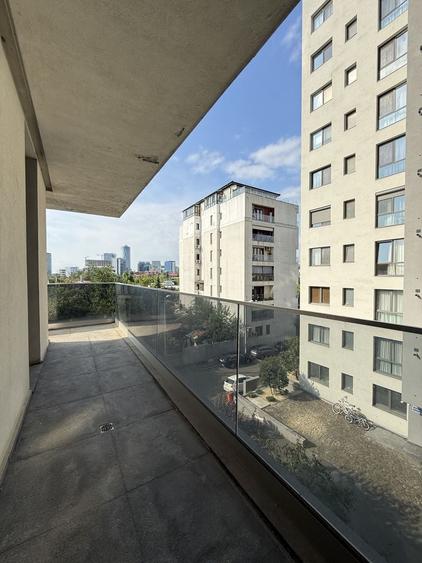Apartament cu 2 camere semidecomandat, mobilat în Barbu Văcărescu