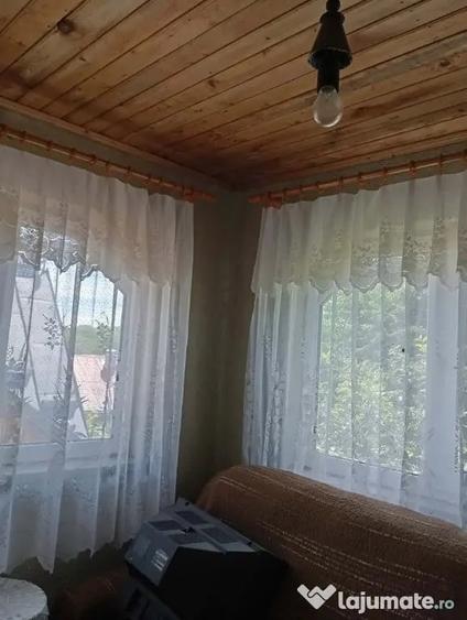 Casă cu 4 camere cu Teren 1900 Mp în Central