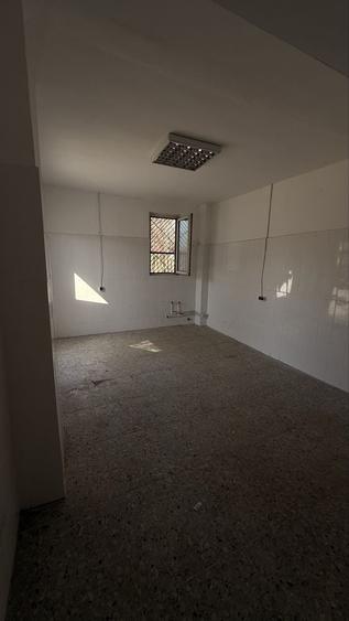 Spațiu comercial, de 20 mp, în Romanești