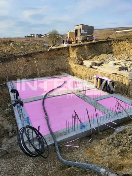 Casă individuală cu 6 camere cu Canalizare în Chinteni