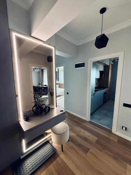 Apartament cu 3 camere decomandat în Sisești