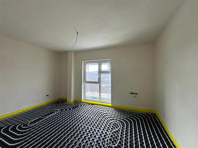 Apartament cu 2 camere semidecomandat în Iris