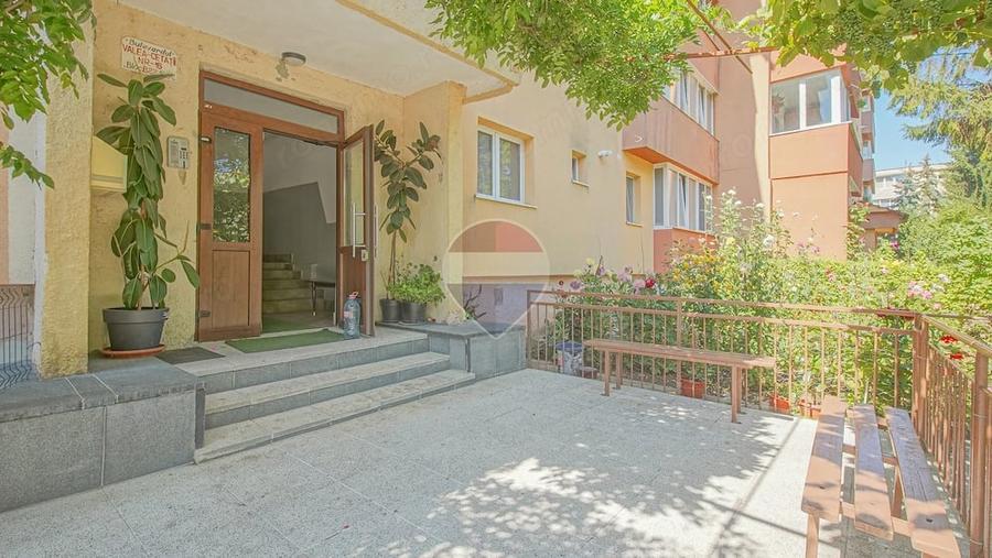 Apartament cu 2 camere decomandat în Răcădău