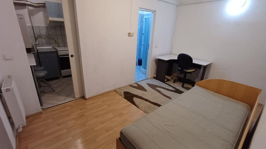 Garsonieră semidecomandată în Central