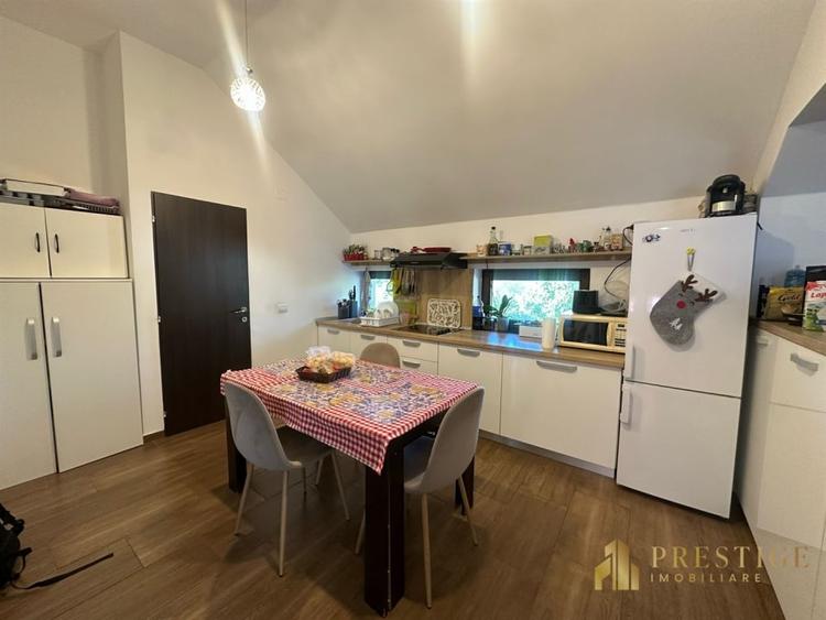 Casă individuală cu 6 camere cu Canalizare în Dealuri Oradea