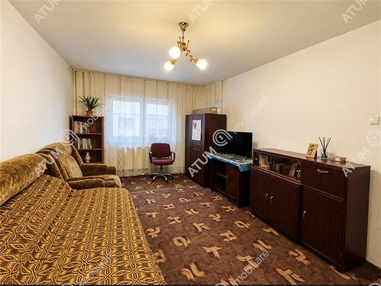 Apartament cu 2 camere decomandat, mobilat în Vasile Aaron