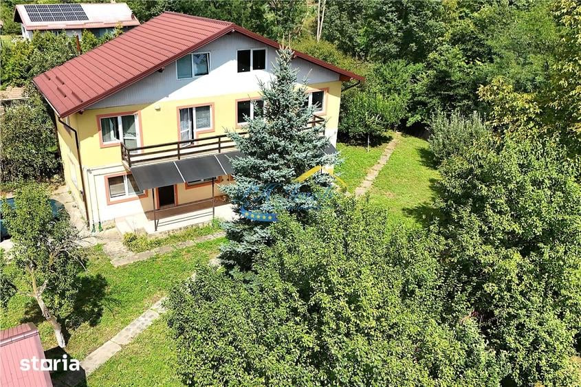 Casă cu 7 camere cu Teren 1237 Mp în Brebu