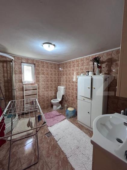 Casa de vanzare - 4 camere - 127 mp - 207 mp teren - ZONA CENTRALA - 11