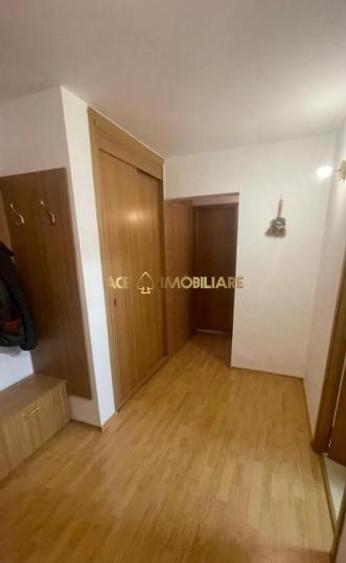Apartament cu 2 camere decomandat, mobilat în Apărătorii Patriei