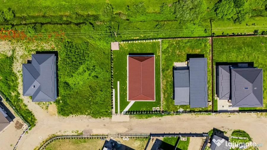Casa 2026 Harman, 4 camere, 600mp teren, 293000 euro - 1