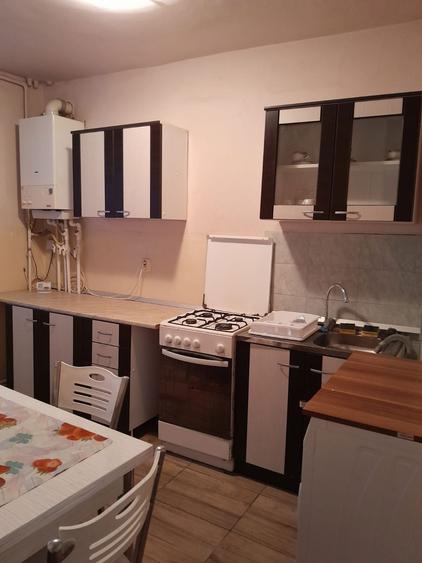 Apartament 2 camere de inchiriat cartier armatei etaj 1 - 3