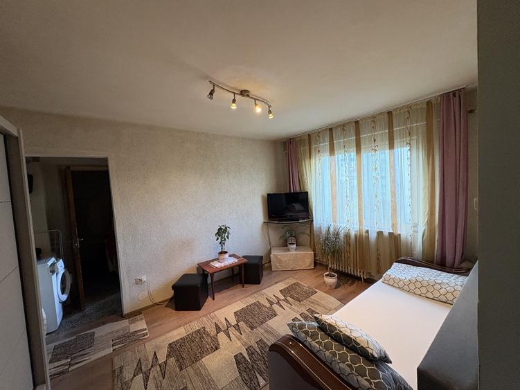 Apartament cu 2 camere semidecomandat, mobilat în Mănăștur