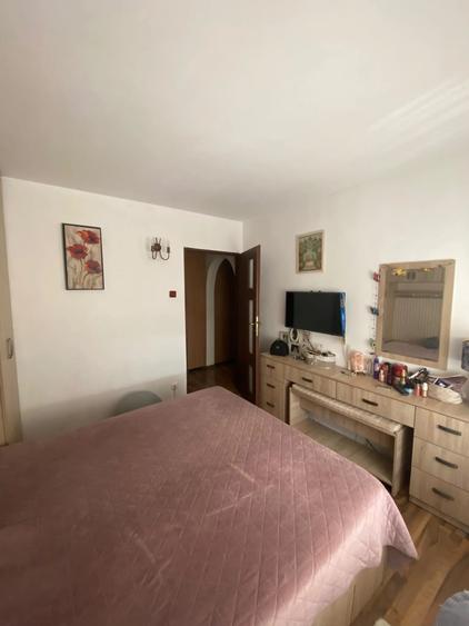 Apartament cu 3 camere în Titan